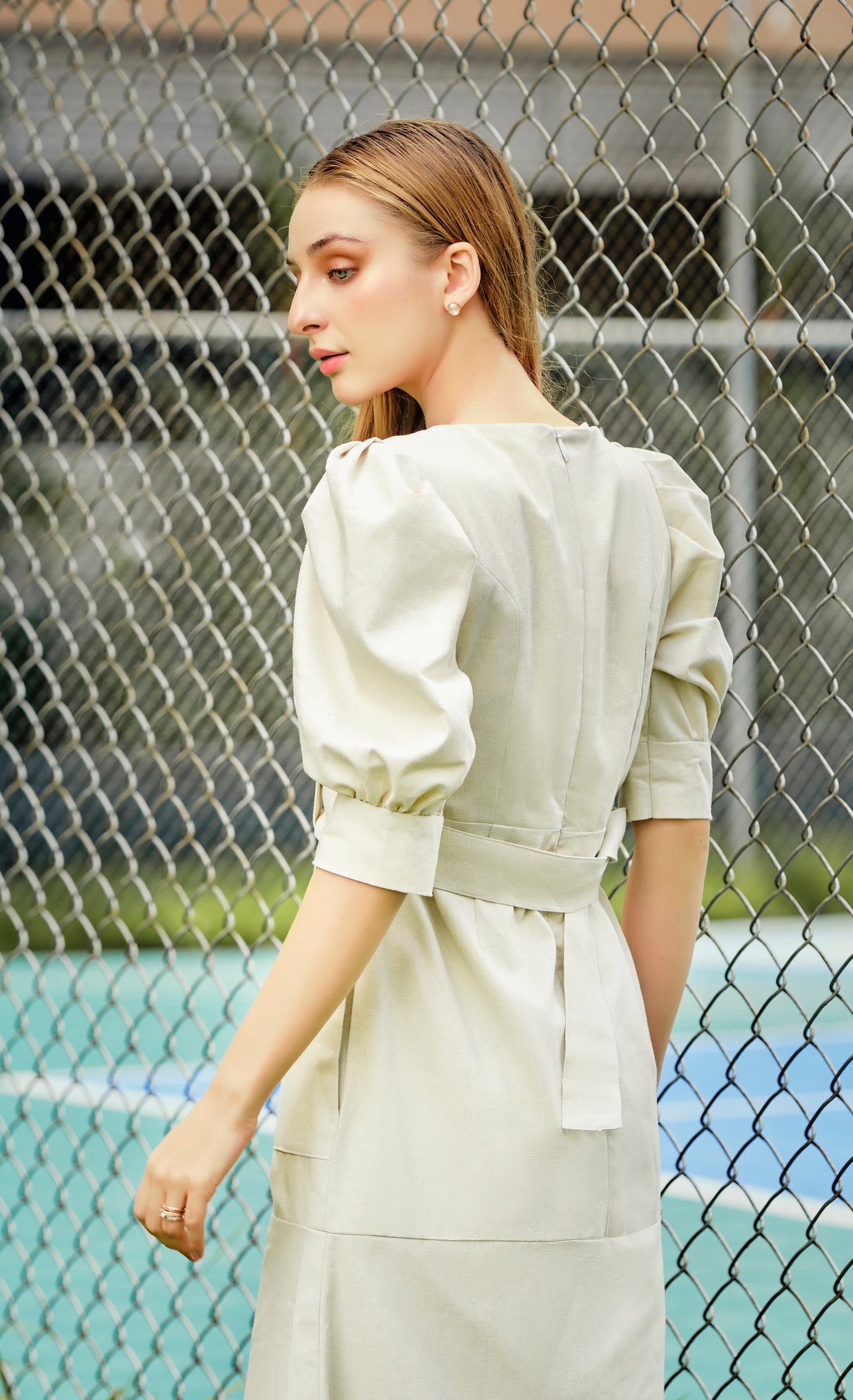 Signature Linen midi dress in Beige