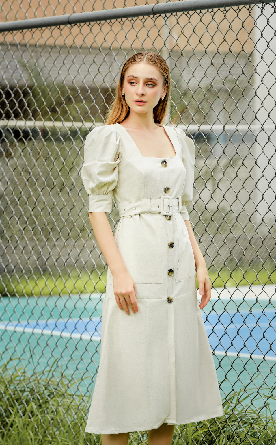 Signature Linen midi dress in Beige